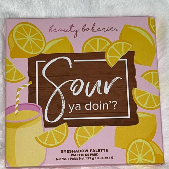 Brand new eyeshadow palette - Picture 2 of 2